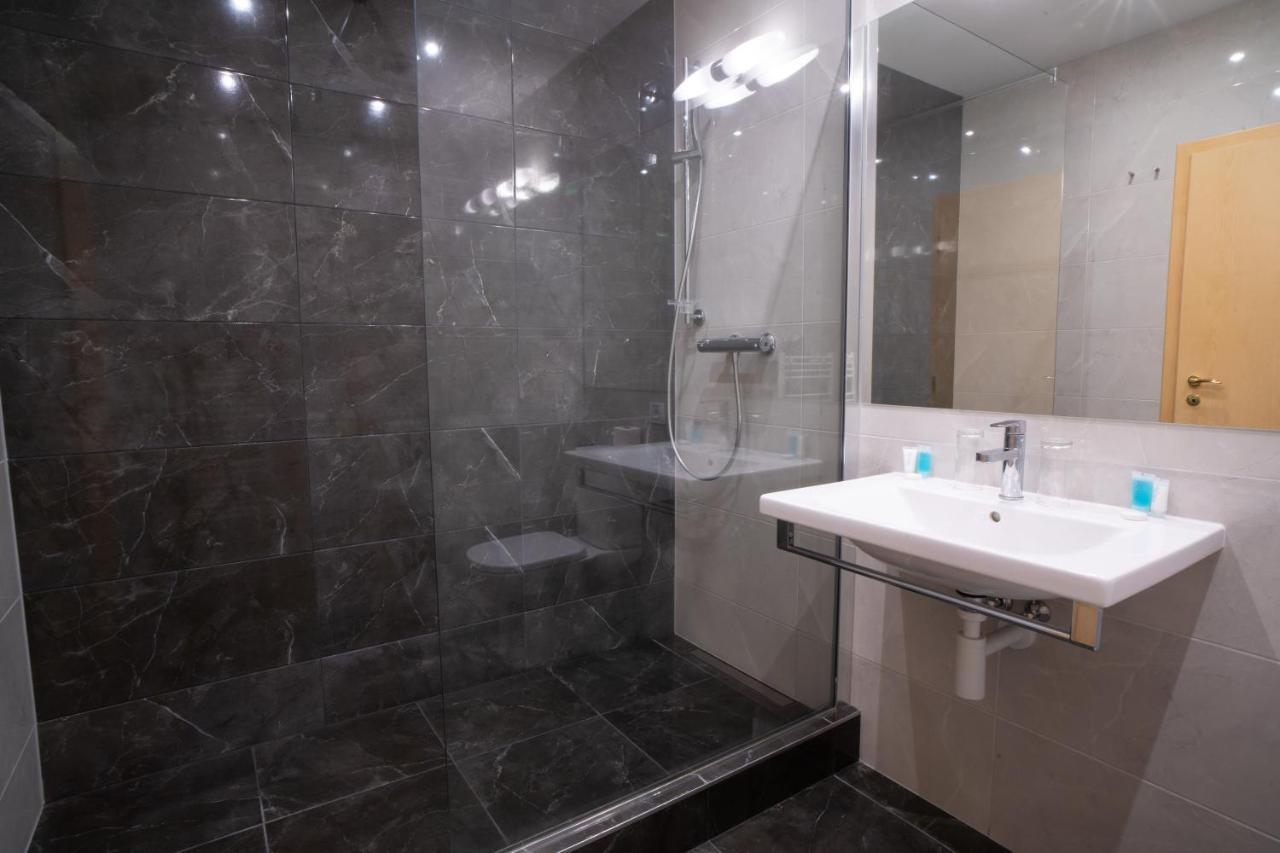 Teledom Hotel Košice Extérieur photo